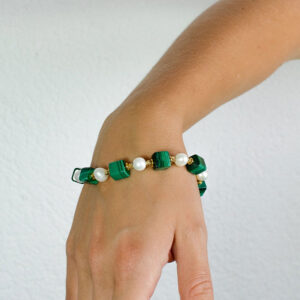 Armband aus exklusivem quadratischem Malachit und Perlen