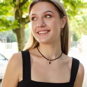 Halskette aus Spinell. Anhänger und Ohrringe aus Zirkonia.