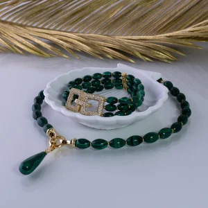 Halskette und Armband aus Malachit