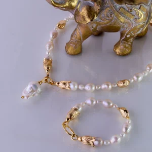 Set aus barocken Perlen