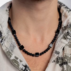 Halskette aus Achat und Lava