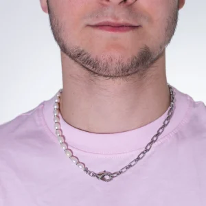 Halskette aus Perlen