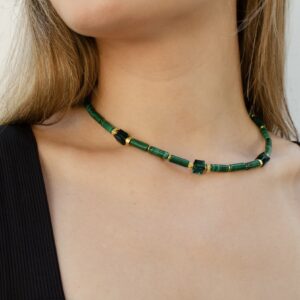 Halskette aus Malachit und Swarovski